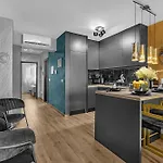 Aria De Lux Apartment *