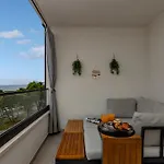 Aria De Lux