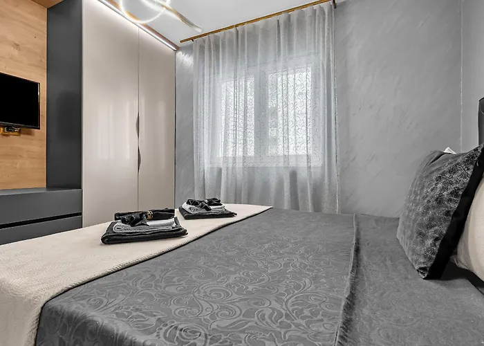 Aria De Lux Апартаменти