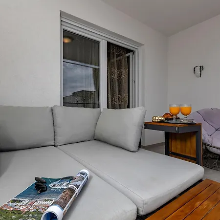 Aria De Lux Apartment *